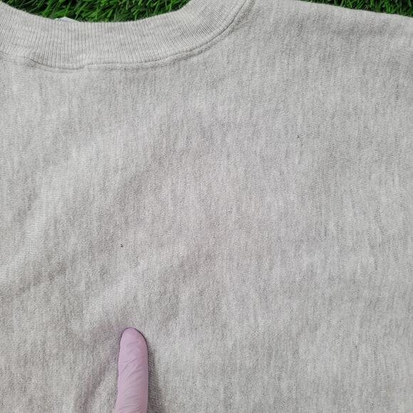 Vintage Champion Reverse-Weave Sweatshirt L/XL 23x26 Crop USA - Picture 9 of 16